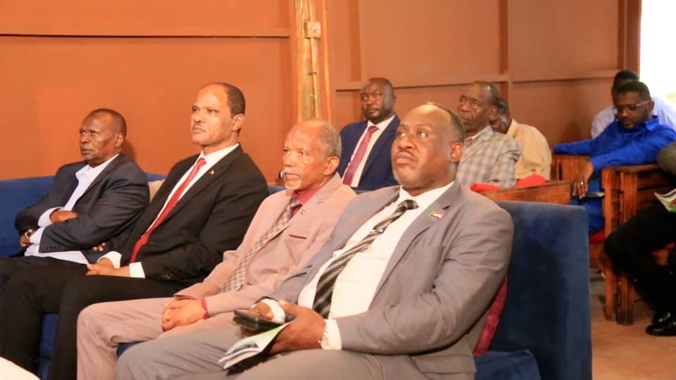 إتحاد رجال وسيدات الأعمال بأوغندا يتبرع بطائرة كاملة لنقل اللاجئين السودانيين إلى وطنهم