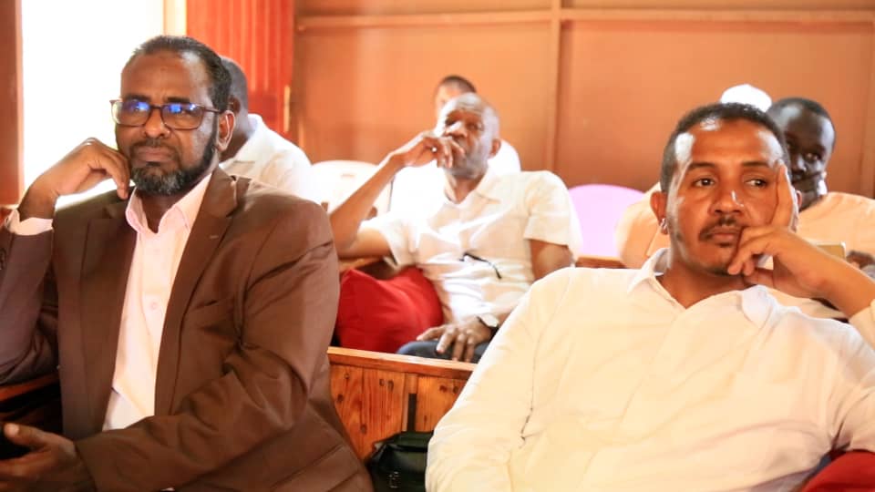 إتحاد رجال وسيدات الأعمال بأوغندا يتبرع بطائرة كاملة لنقل اللاجئين السودانيين إلى وطنهم